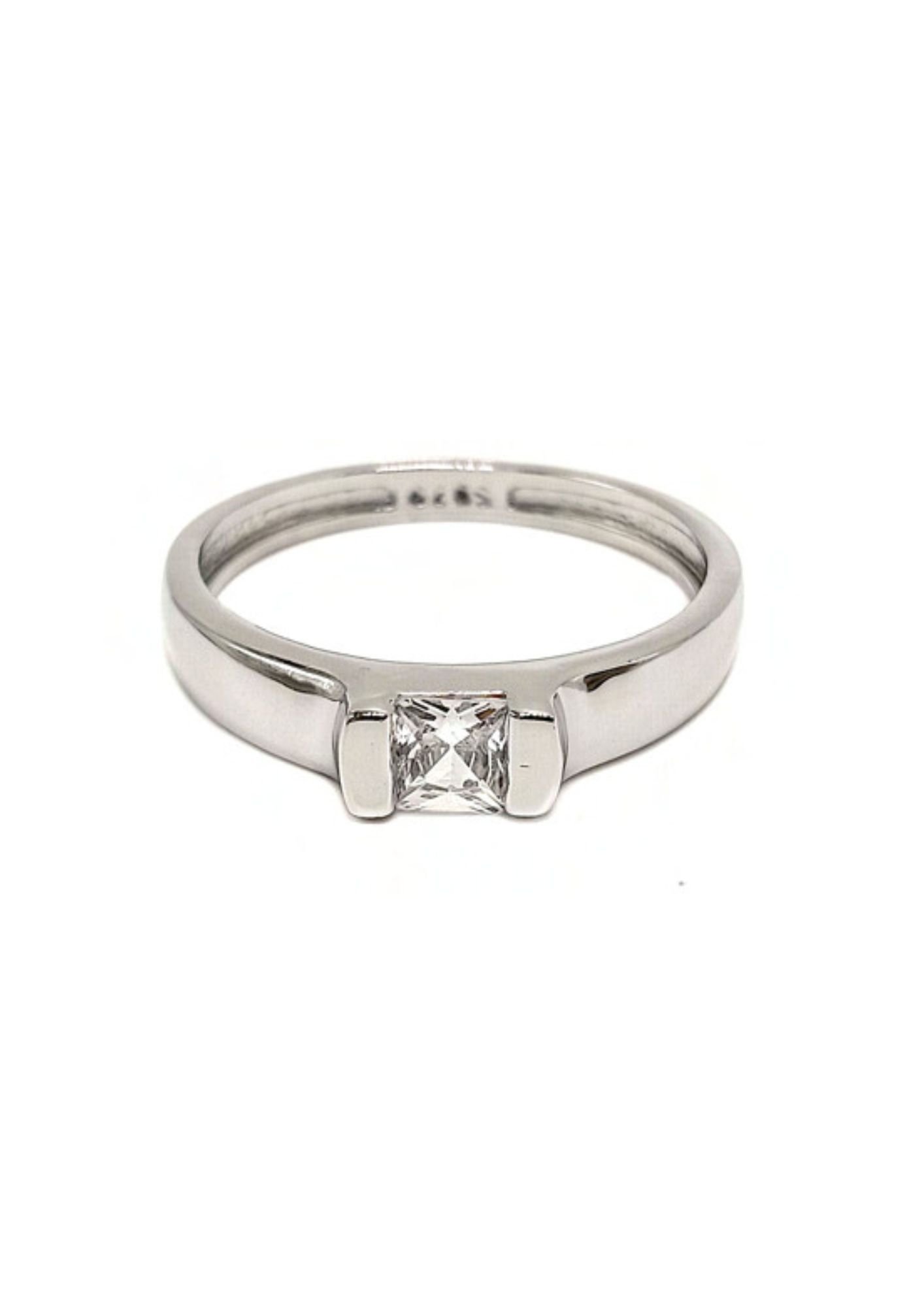 Smart Men’s Solitaire 925 Sterling Silver Ring – 2.30 Grams